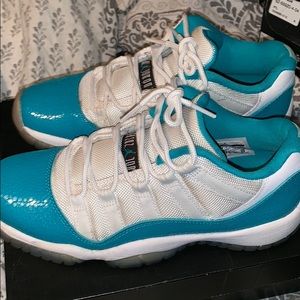 Grade school Jordan retro 11 low